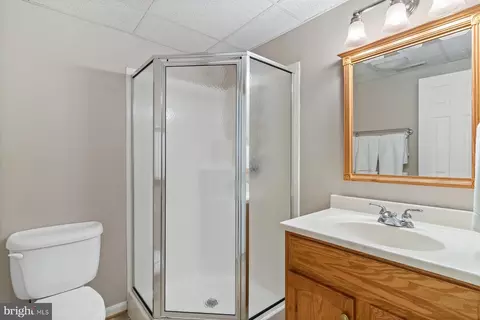 Bath - 4150 Willows Rd, Chesapeake Beach, MD 20732 photo 3 of 4