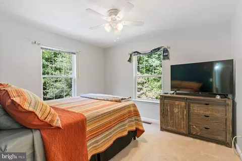Bedroom - 4150 Willows Rd, Chesapeake Beach, MD 20732 photo 3 of 4