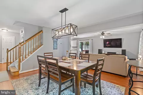 Dining - 4150 Willows Rd, Chesapeake Beach, MD 20732 photo 2 of 3