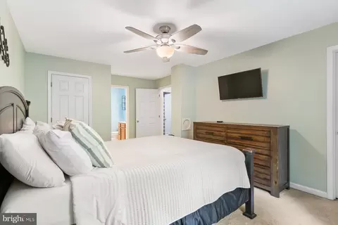 Bedroom - 4150 Willows Rd, Chesapeake Beach, MD 20732 photo 2 of 4