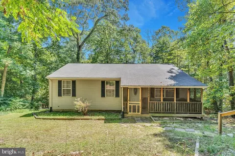 409 Shortbow Trl, Lusby, MD 20657