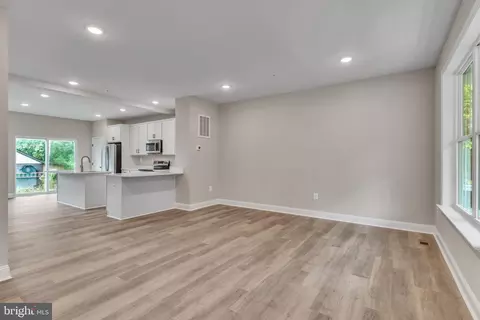 3716 3rd St, North Beach, MD 20714 photo 2