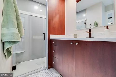 Bath - 202 Macrae Ave, Prince Frederick, MD 20678 photo 3 of 4