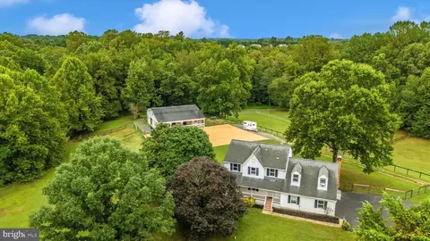 120 Honeysuckle Ln, Owings, MD 20736