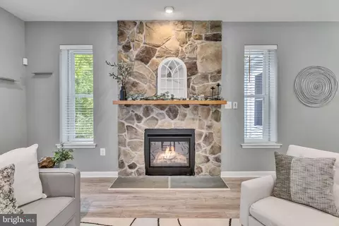 1631 Colonial Oak Ct, Huntingtown, MD 20639