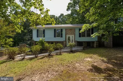 7701 Pine Blvd, Lusby, MD 20657