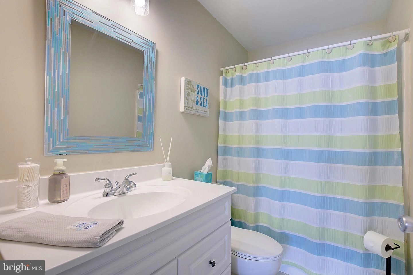 Bath - 3811 3rd St, North Beach, MD 20714 photo 6 of 6