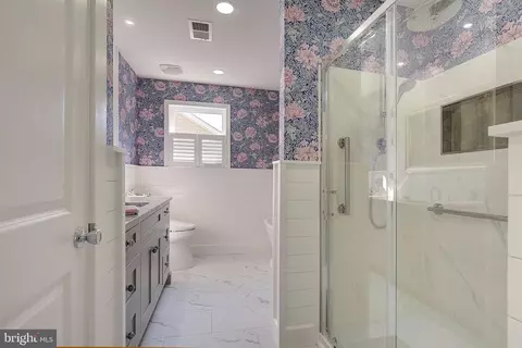 Bath - 3811 3rd St, North Beach, MD 20714 photo 1 of 6