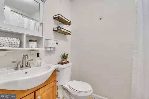 Bath - 3736 7th St, North Beach, MD 20714 photo 1 of 3