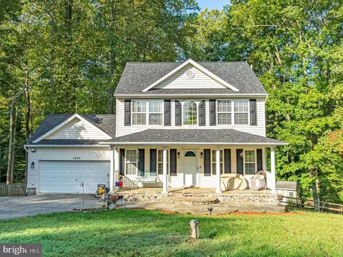 1820 Lottie Fowler Rd, Prince Frederick, MD 20678