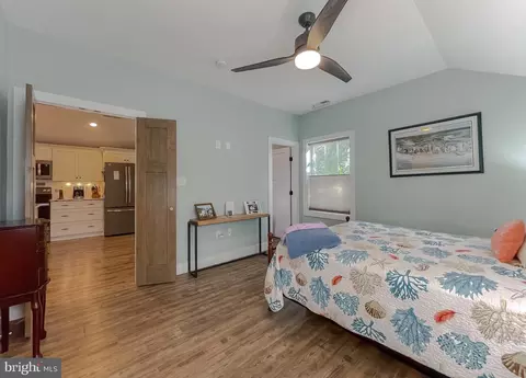 Bedroom - 14264 Sedwick Ave, Solomons, MD 20688 photo 2 of 5