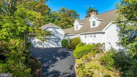 11160 Cove Lake Rd, Lusby, MD 20657