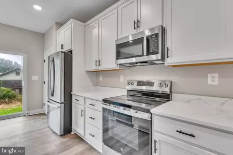 3708 3rd St, North Beach, MD 20714 photo 2