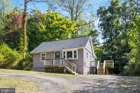 12430 El Segunda Ln, Lusby, MD 20657