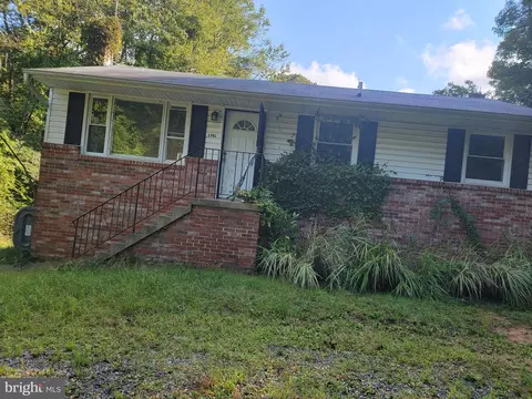 1701 Stinnett Rd, Huntingtown, MD 20639