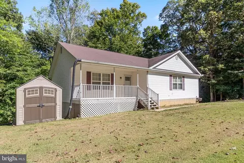 8160 Inner Pl, Lusby, MD 20657