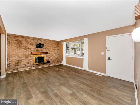 Living - 9916 Jonathan Dr, Dunkirk, MD 20754 photo 1 of 6