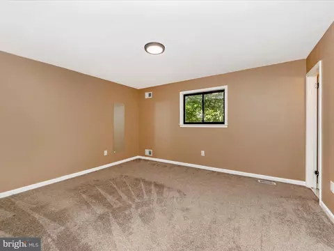 Bedroom - 9916 Jonathan Dr, Dunkirk, MD 20754 photo 1 of 10