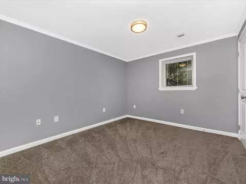 Bedroom - 9916 Jonathan Dr, Dunkirk, MD 20754 photo 9 of 10