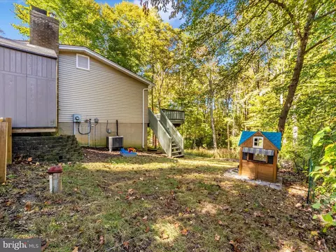 Exterior - 9916 Jonathan Dr, Dunkirk, MD 20754 photo 3 of 13