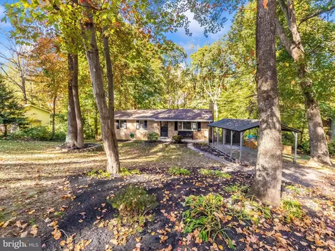 Exterior - 9916 Jonathan Dr, Dunkirk, MD 20754 photo 6 of 13