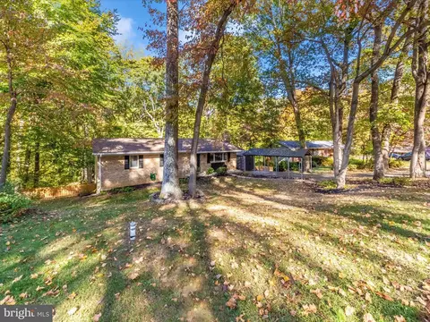 Exterior - 9916 Jonathan Dr, Dunkirk, MD 20754 photo 12 of 13