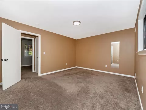 Bedroom - 9916 Jonathan Dr, Dunkirk, MD 20754 photo 4 of 10