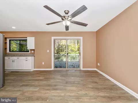 Living - 9916 Jonathan Dr, Dunkirk, MD 20754 photo 5 of 6