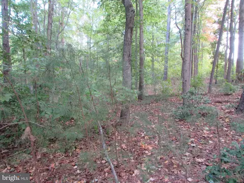 8410 Pushaw Station Rd, Owings, MD 20736