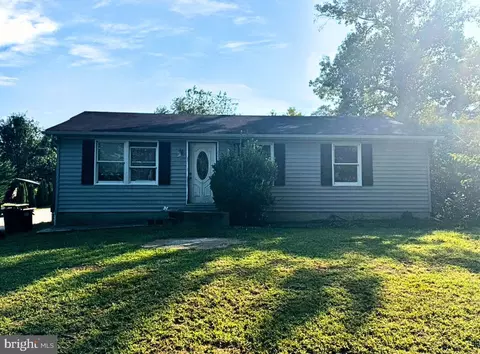 902 Flavia Ct, Prince Frederick, MD 20678