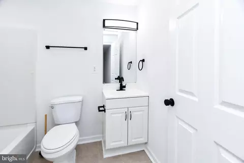 Bath - 9755 Tara Dr, Dunkirk, MD 20754 photo 7 of 9