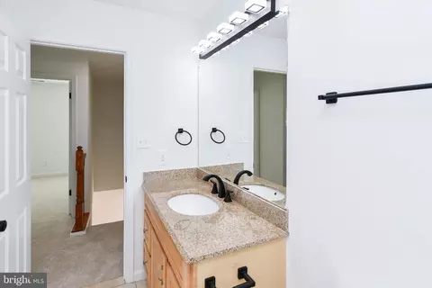 Bath - 9755 Tara Dr, Dunkirk, MD 20754 photo 5 of 9