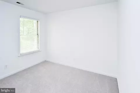 Bedroom - 9755 Tara Dr, Dunkirk, MD 20754 photo 8 of 13