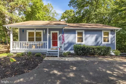 527 Chisholm Trl, Lusby, MD 20657