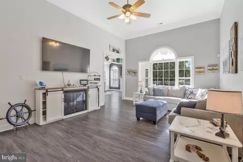 407 Windmill Dr, Saint Leonard, MD 20685 photo 6