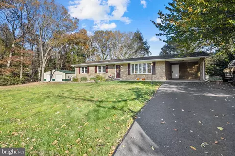 11219 Country Rd, Dunkirk, MD 20754