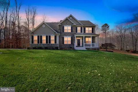 2128 Olympia Ln, Prince Frederick, MD 20678