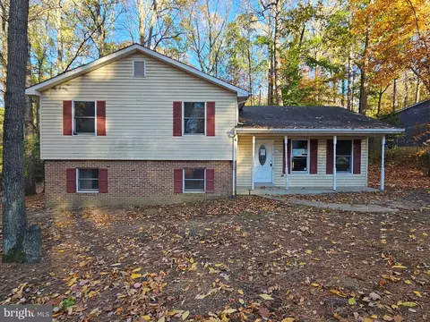 11542 Tomahawk Trl, Lusby, MD 20657