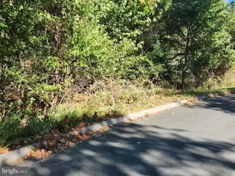 513 Cody Trl, Lusby, MD 20657
