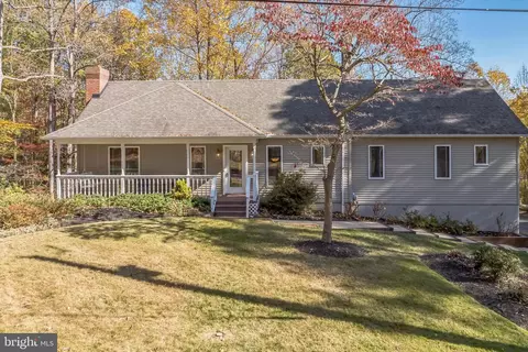 202 Buoy Ct, Lusby, MD 20657