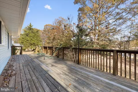 11209 Oakwood Dr, Dunkirk, MD 20754 photo 2