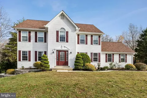 2015 Rolling Knolls Ct, Huntingtown, MD 20639