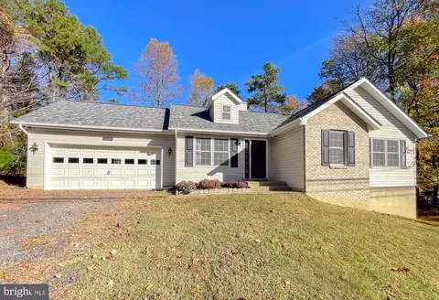 12305 Catalina Dr, Lusby, MD 20657