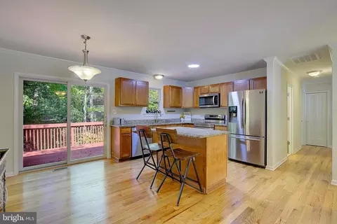 12391 Catalina Dr, Lusby, MD 20657