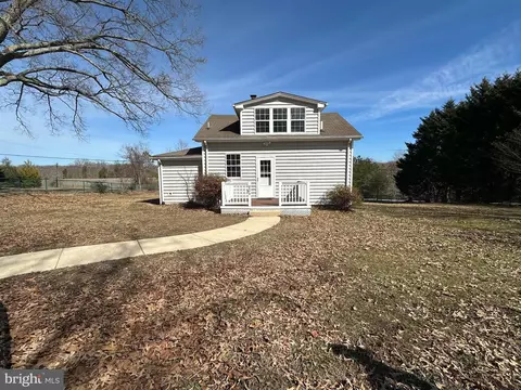 8579 Nursery Rd, Lusby, MD 20657