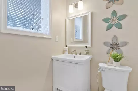 Bath - 2971 Cedarwood Ln, Dunkirk, MD 20754 photo 4 of 4