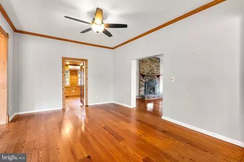Living - 3411 King Dr, Dunkirk, MD 20754 photo 7 of 8