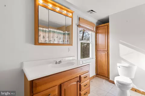 Bath - 3411 King Dr, Dunkirk, MD 20754 photo 3 of 3