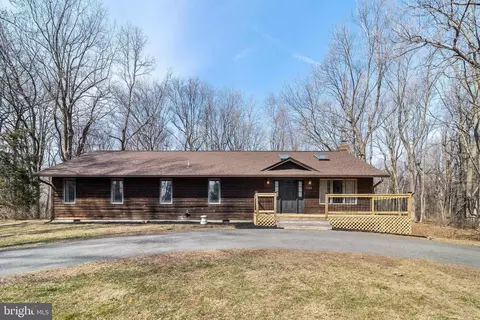 3120 Symphony Ln, Huntingtown, MD 20639