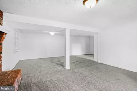 Living - 12176 Cavalier Dr, Dunkirk, MD 20754 photo 7 of 8